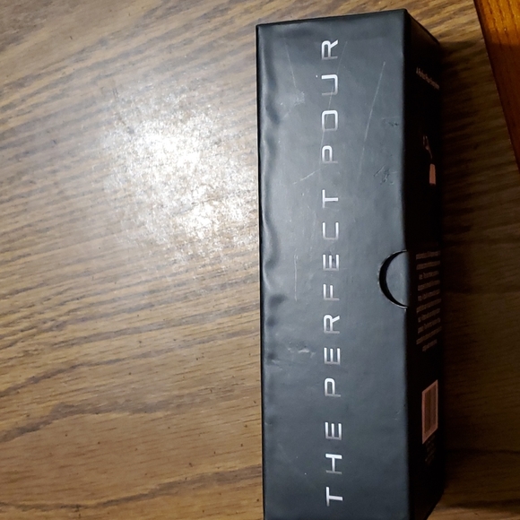 8)  Vineyard Elite, The Perfect Pour  Aerator. NEW. - Picture 9 of 10